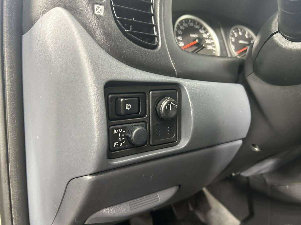 Б/У Ниссан Альмера 2005 года. Фото: #8