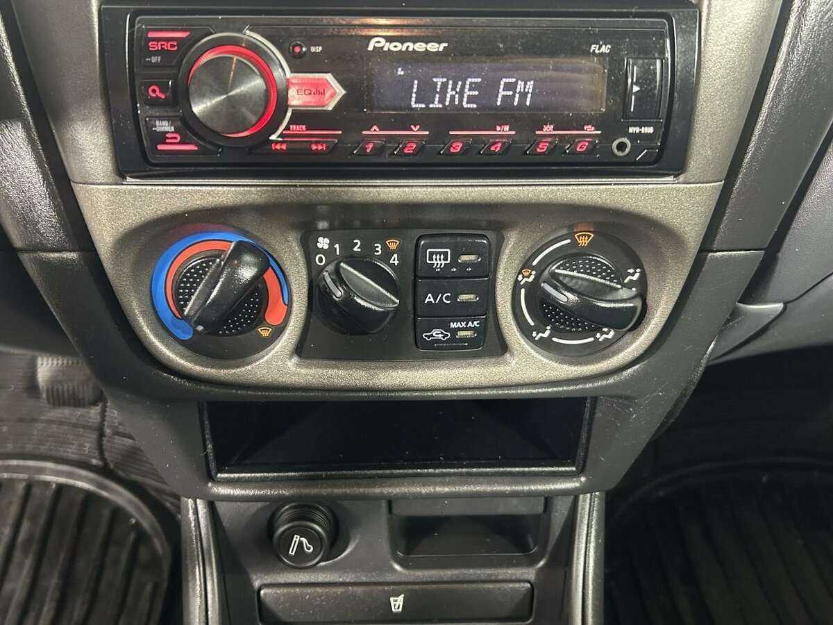 Б/У Ниссан Альмера 2005 года. Фото: #11