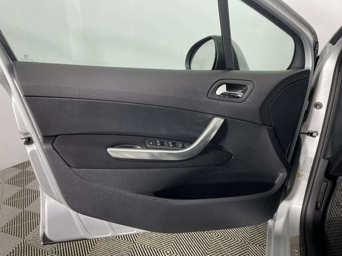 Б/У Пежо 408 2016 года. Фото: #7