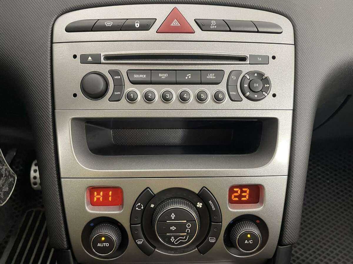 Б/У Пежо 408 2016 года. Фото: #11