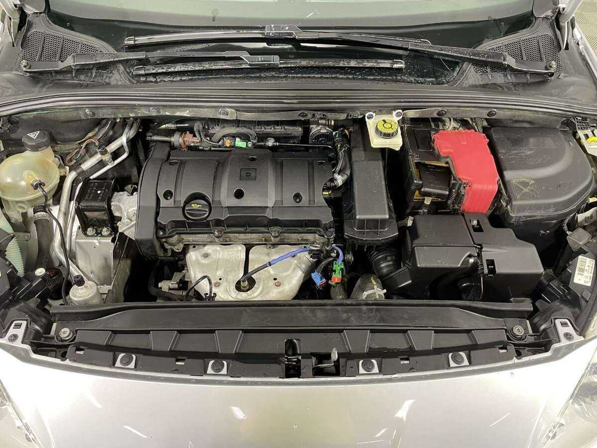 Б/У Пежо 408 2016 года. Фото: #15