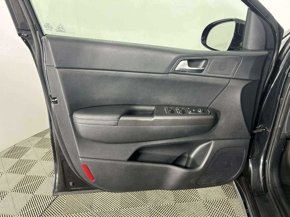 Б/У Киа Спортейдж 2018 года. Фото: #7