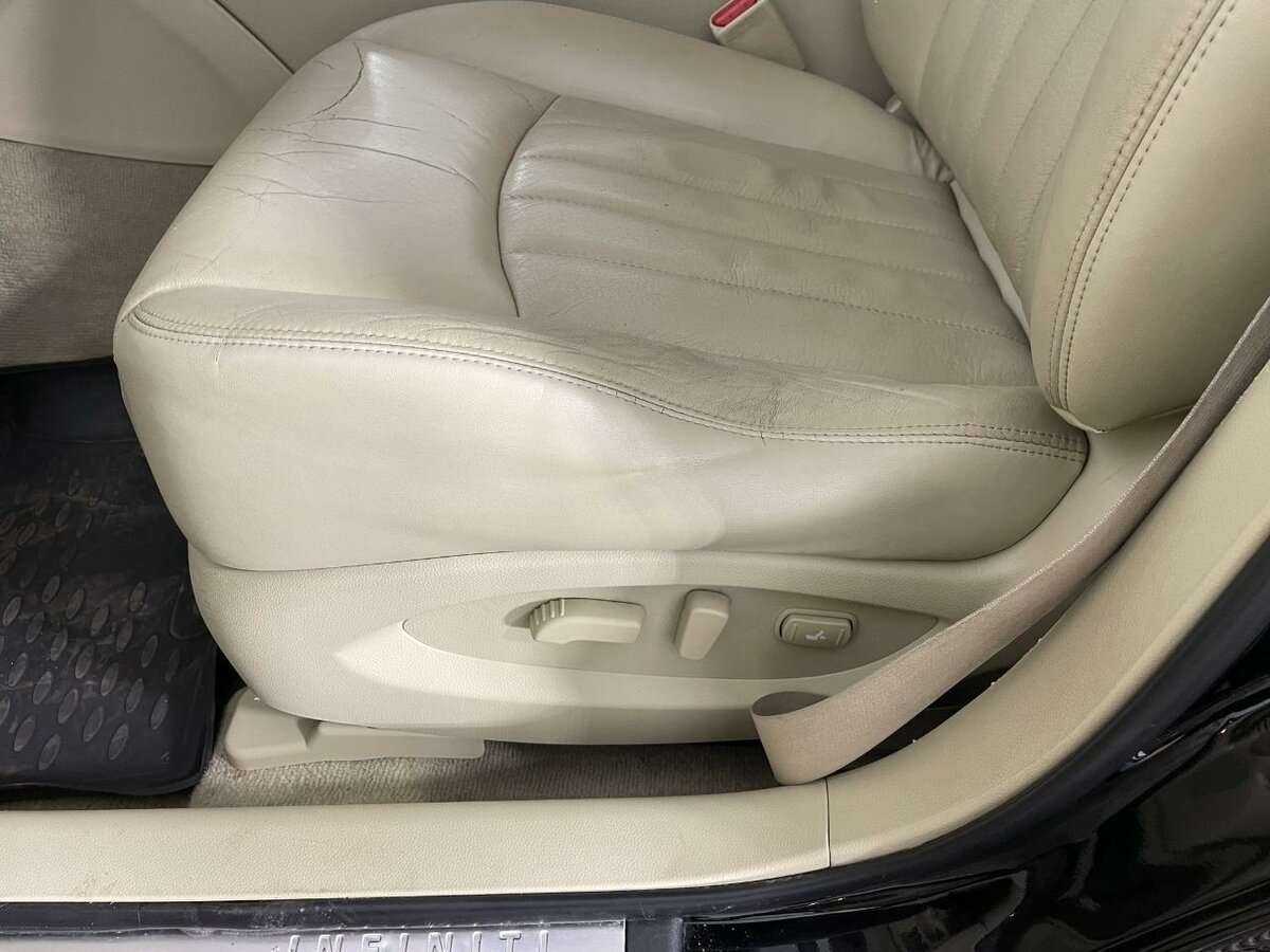 Б/У Инфинити ЕИкс 2011 года. Фото: #7