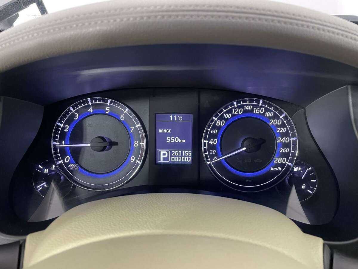 Б/У Инфинити ЕИкс 2011 года. Фото: #8