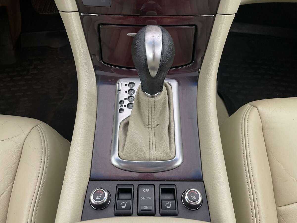 Б/У Инфинити ЕИкс 2011 года. Фото: #10