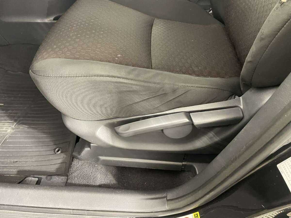 Б/У Тойота Версо 2011 года. Фото: #9