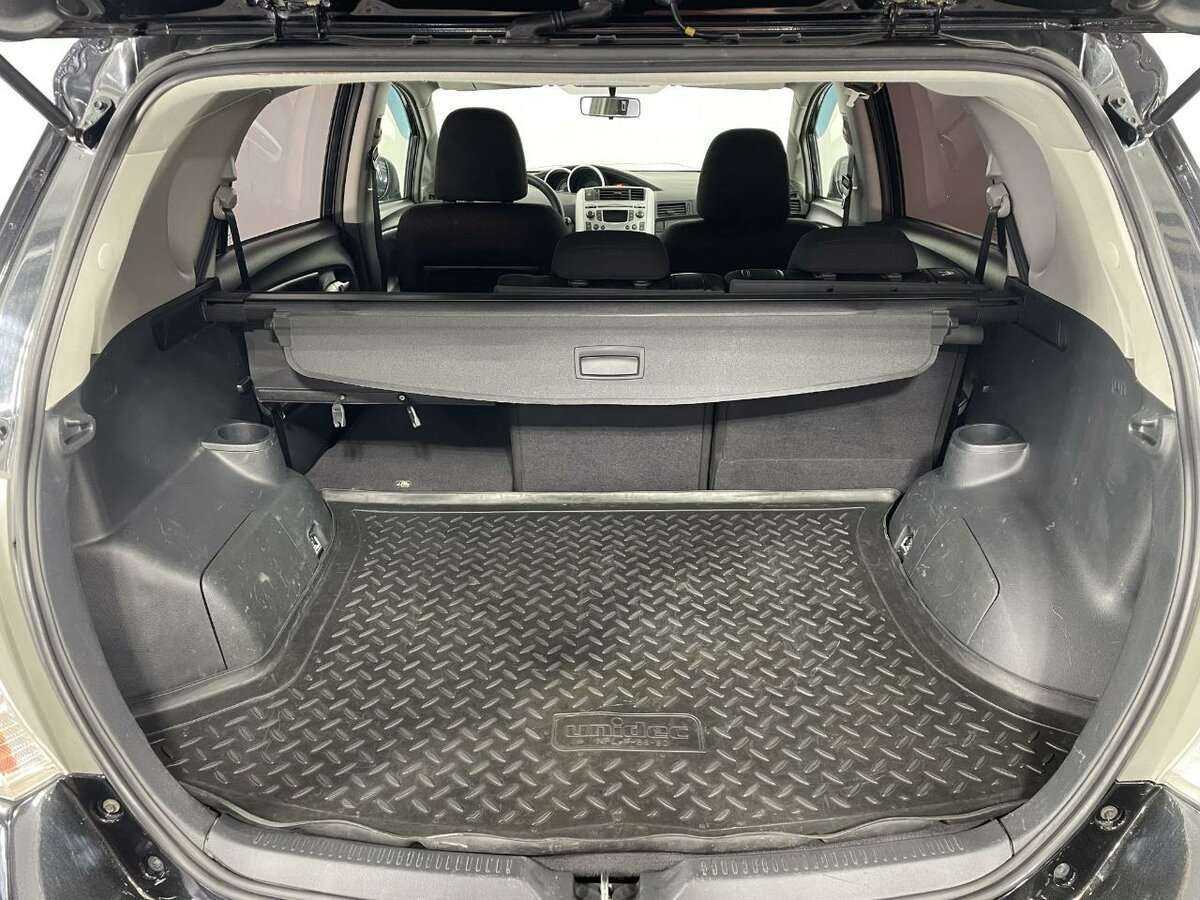 Б/У Тойота Версо 2011 года. Фото: #17