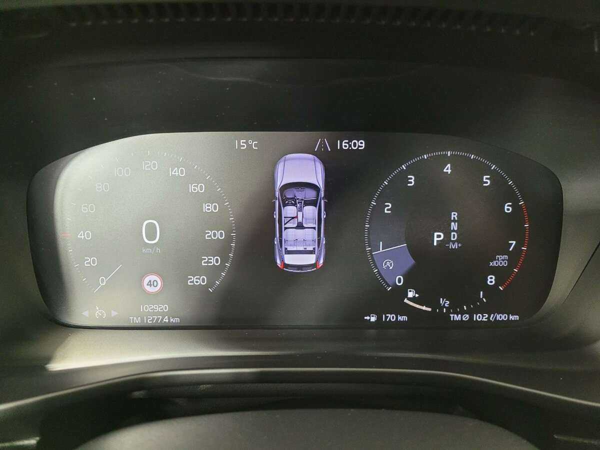 Б/У Вольво ИксЦ40 2018 года. Фото: #10