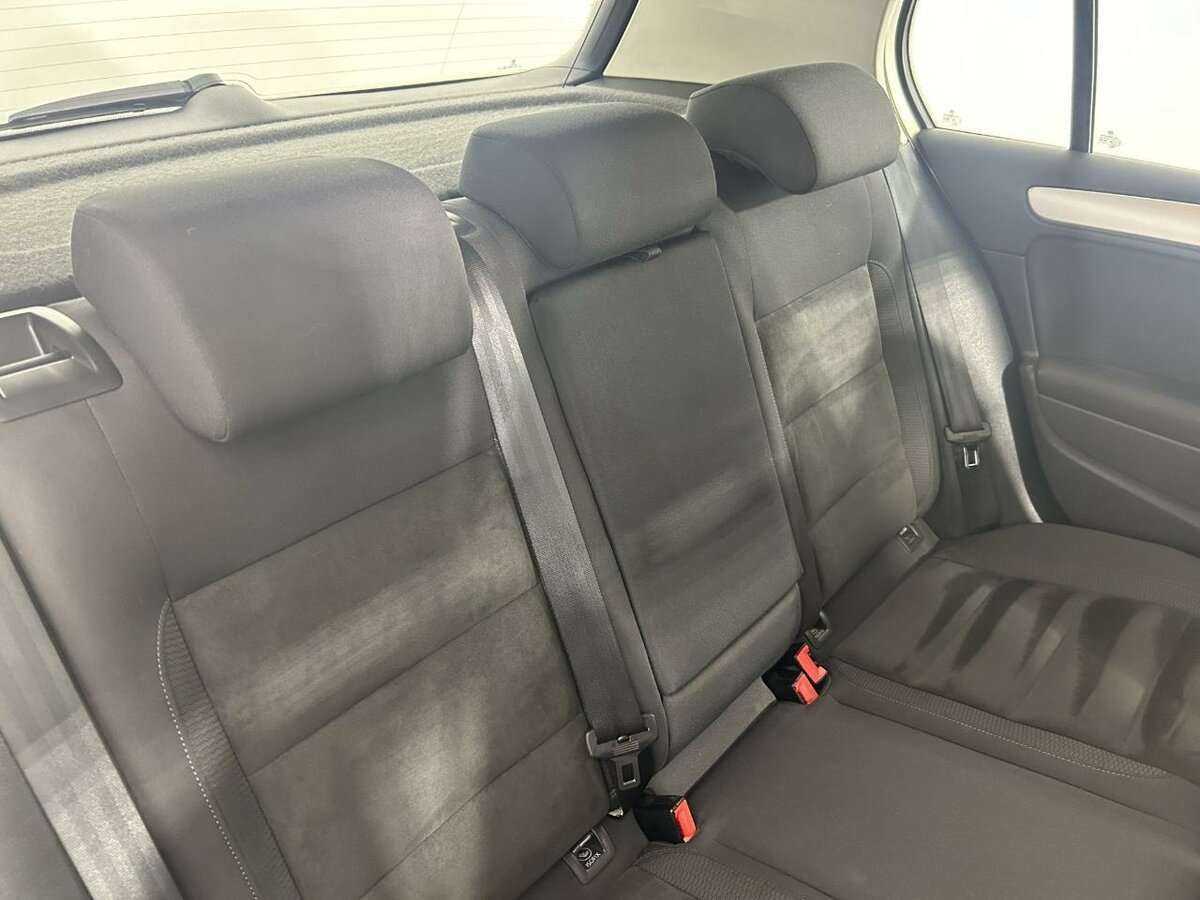 Б/У Фольксваген Гольф 2010 года. Фото: #13