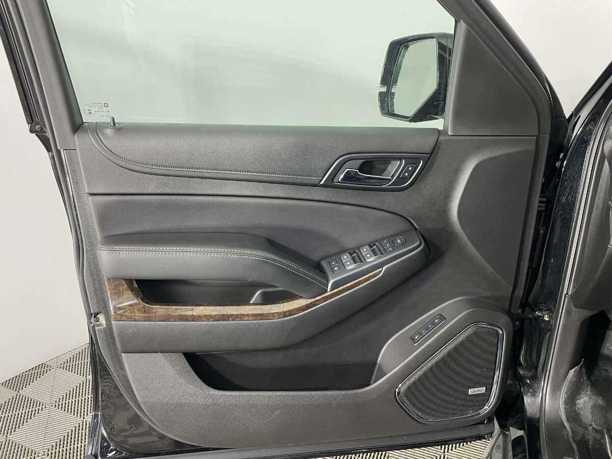 Б/У Шевроле Тахо 2017 года. Фото: #7