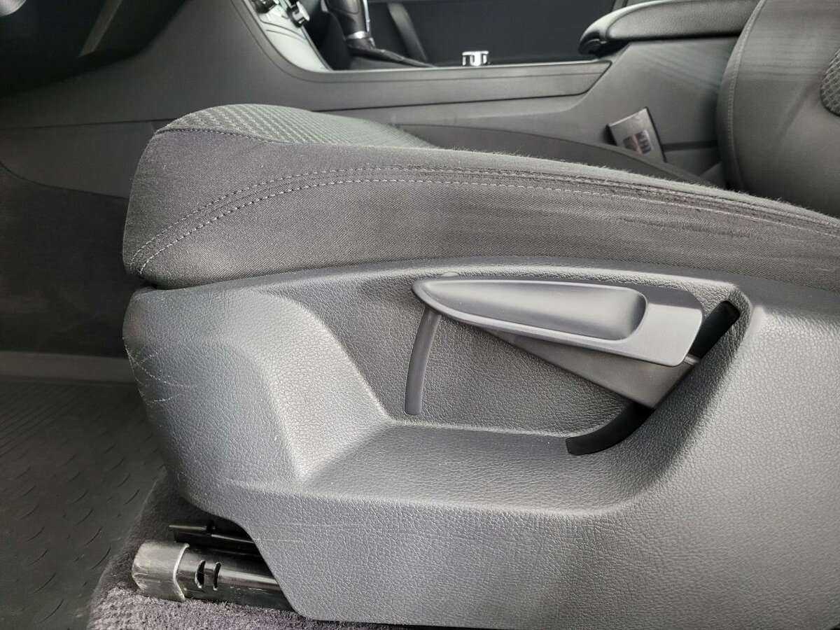 Б/У Фольксваген Туарег 2012 года. Фото: #9