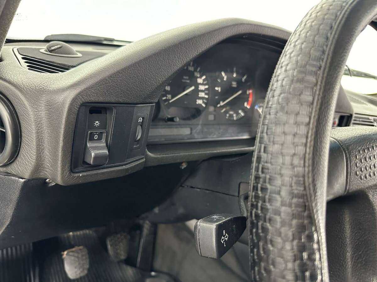 Б/У БМВ 5 серии 1993 года. Фото: #7