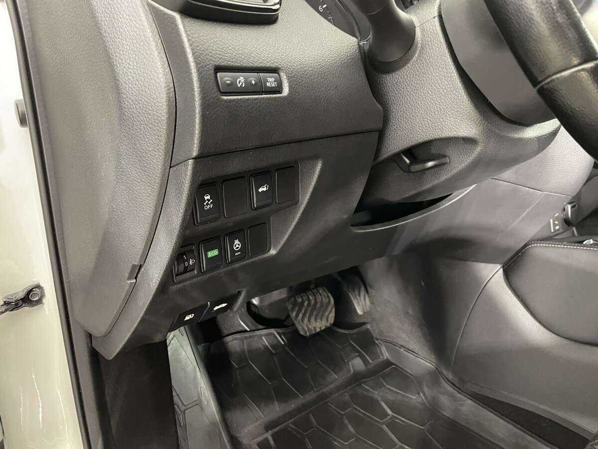 Б/У Ниссан Икс-Трейл 2020 года. Фото: #8