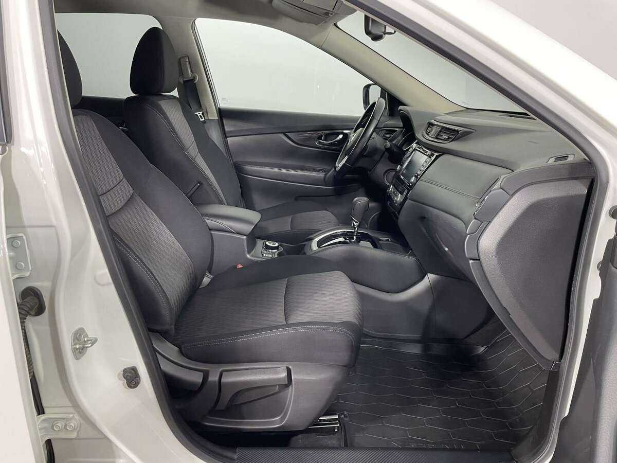 Б/У Ниссан Икс-Трейл 2020 года. Фото: #12