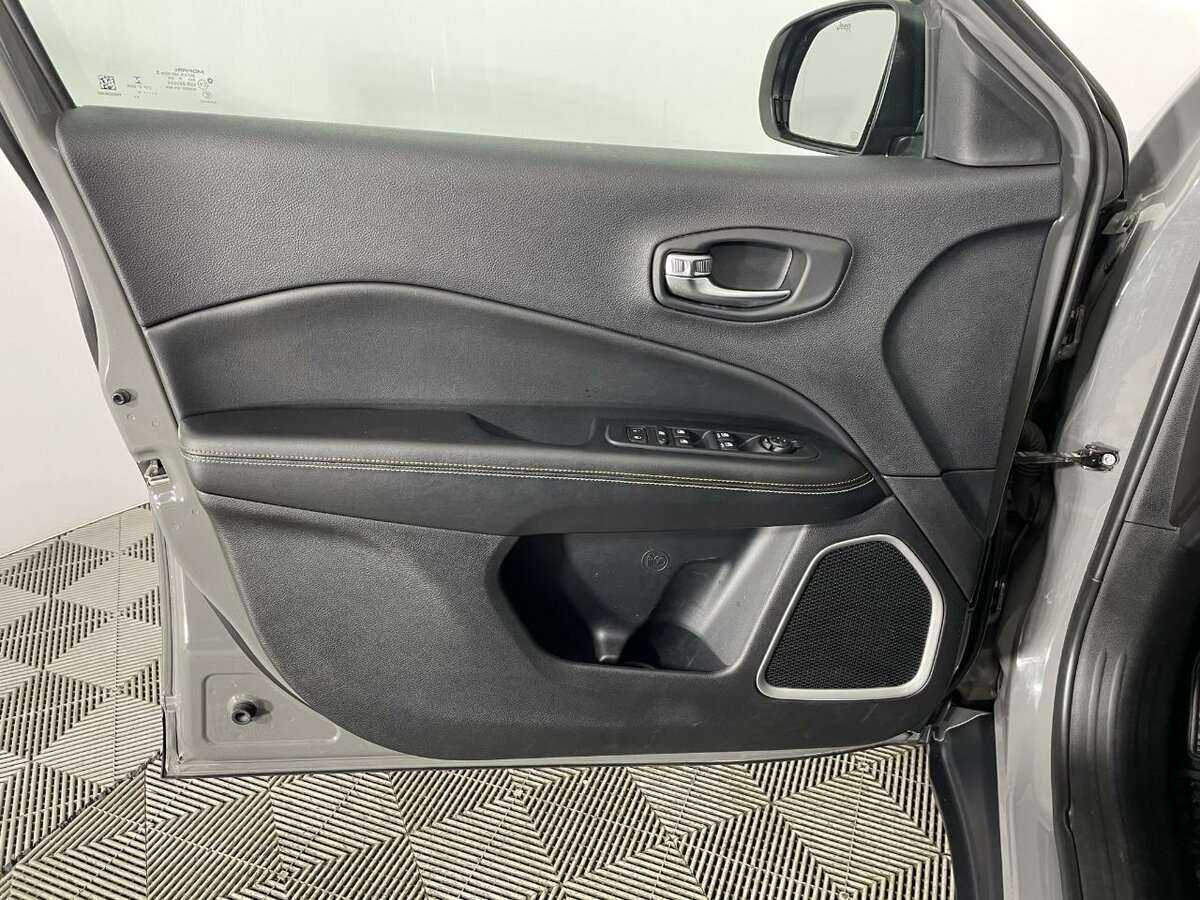 Б/У Джип Компасс 2019 года. Фото: #7