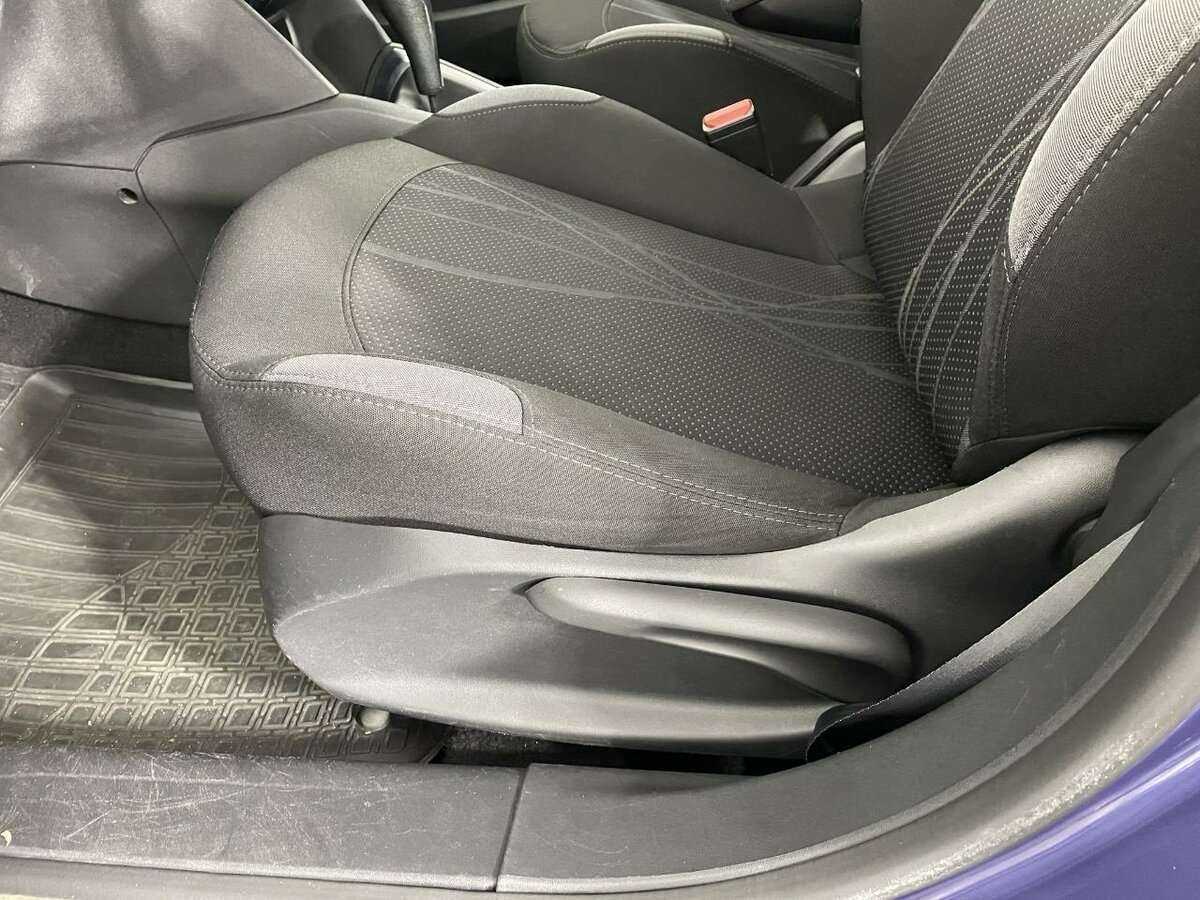 Б/У Пежо 208 2014 года. Фото: #9