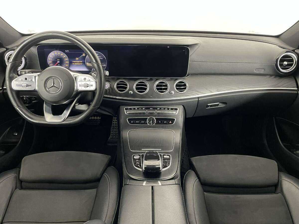 Б/У Мерседес-Бенц Е-Класс 2019 года. Фото: #6