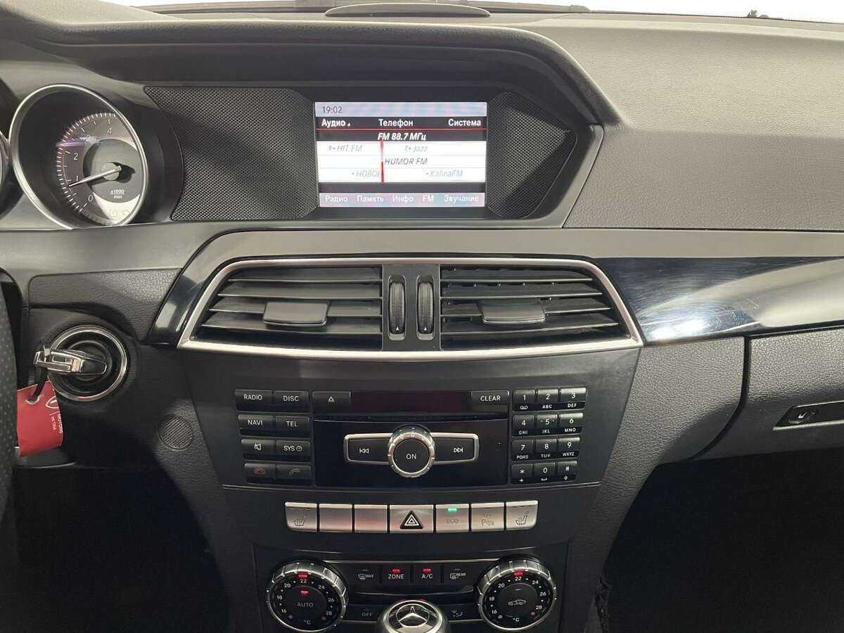 Б/У Мерседес-Бенц Ц-Класс 2012 года. Фото: #11