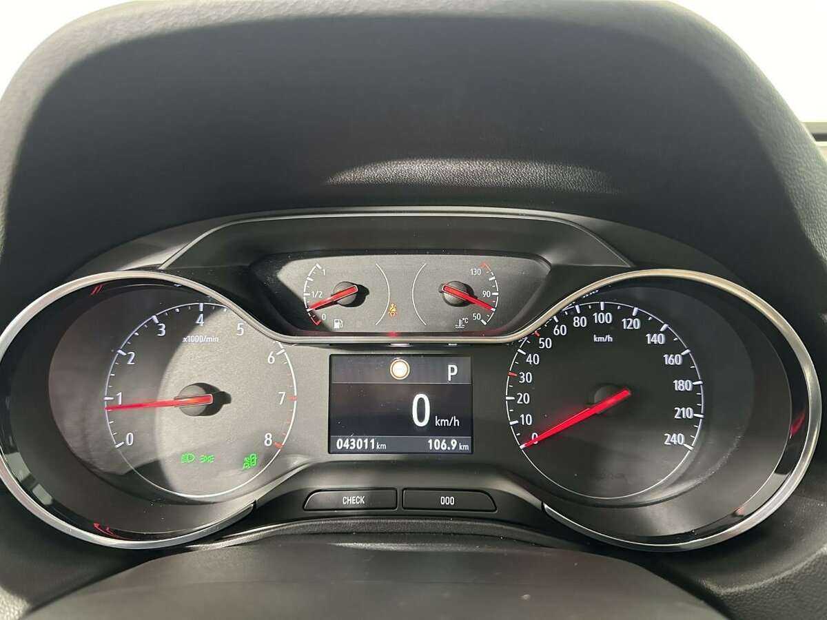 Б/У Опель Грандлэнд 2021 года. Фото: #10