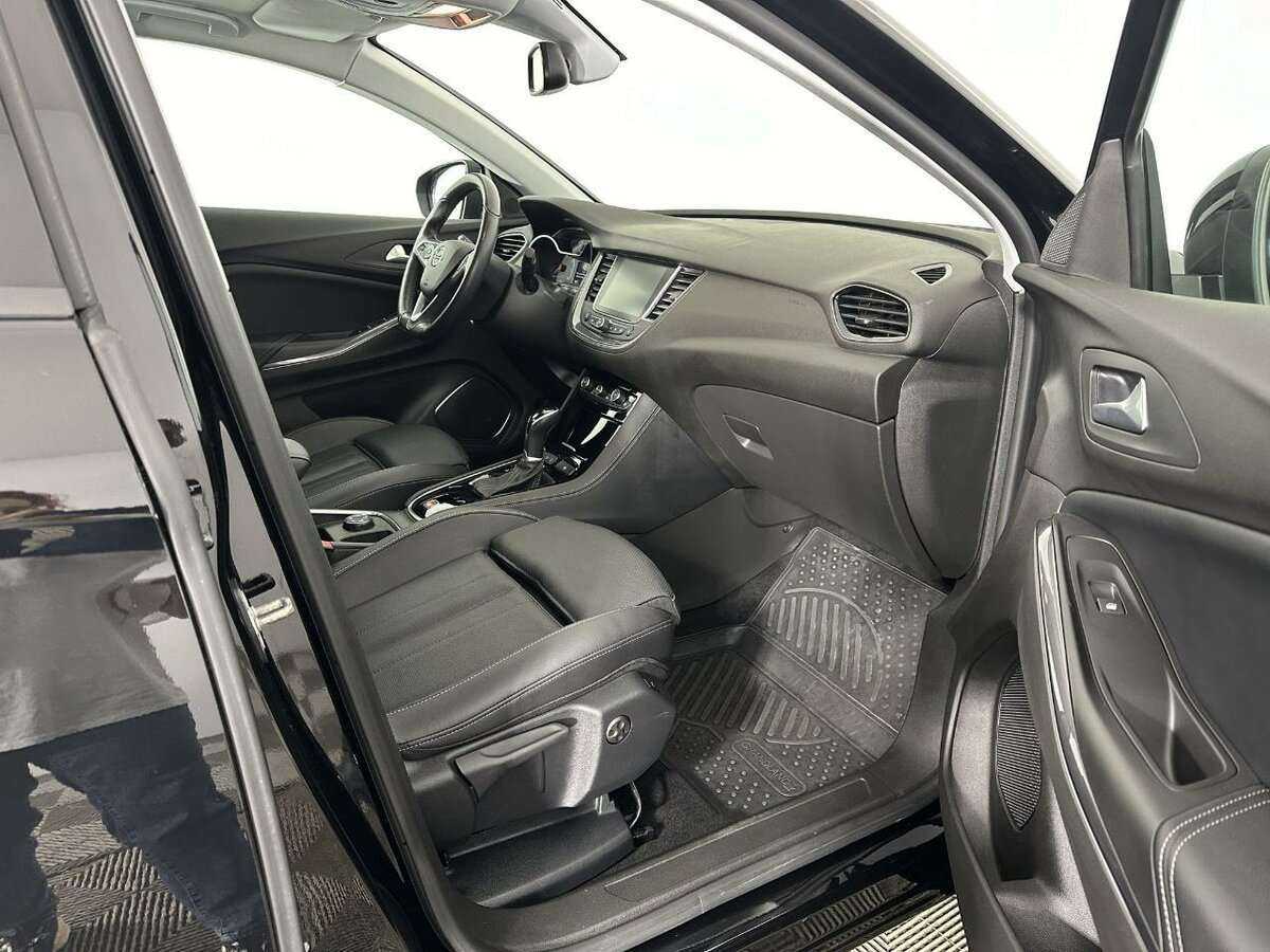 Б/У Опель Грандлэнд 2021 года. Фото: #13