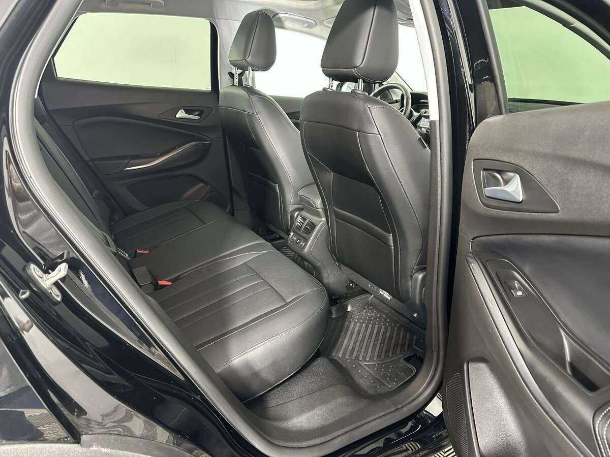 Б/У Опель Грандлэнд 2021 года. Фото: #17