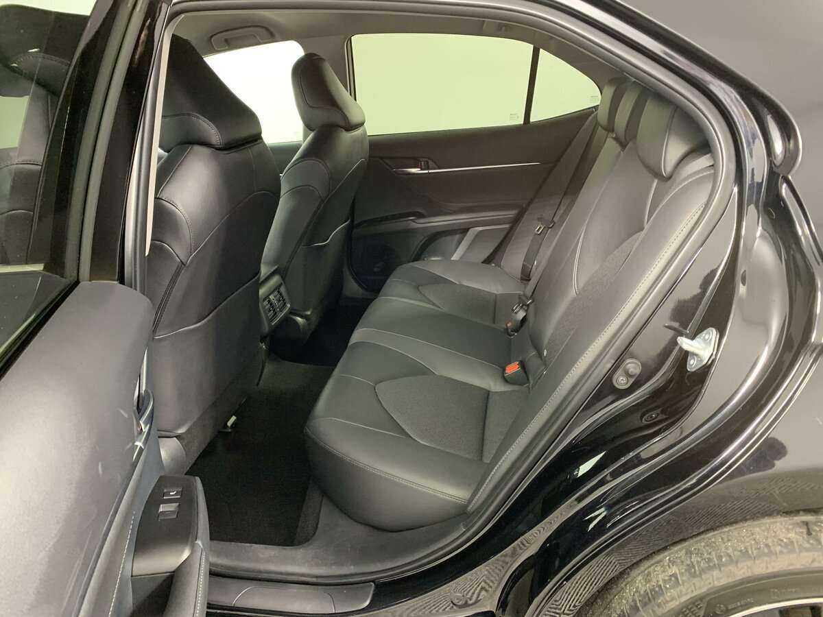 Б/У Тойота Камри 2021 года. Фото: #6