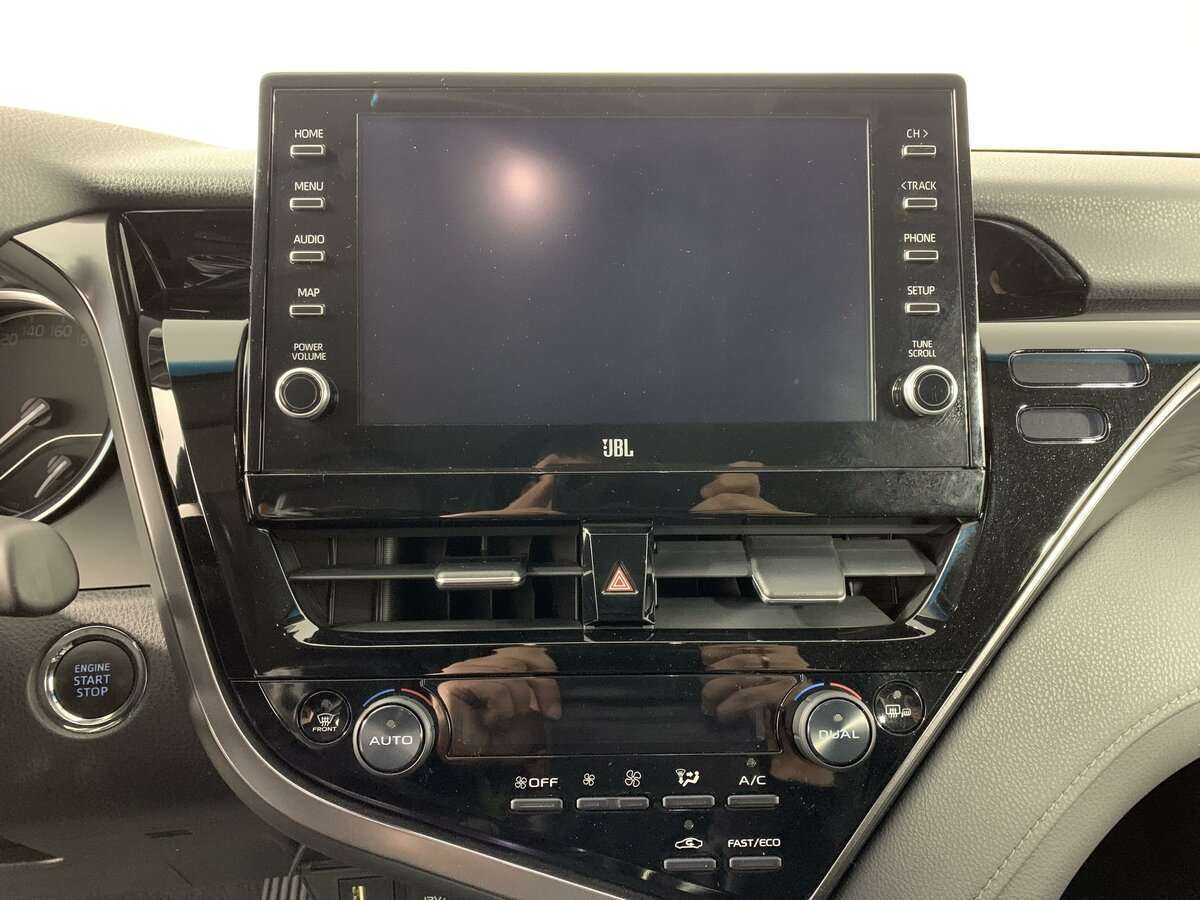 Б/У Тойота Камри 2021 года. Фото: #9