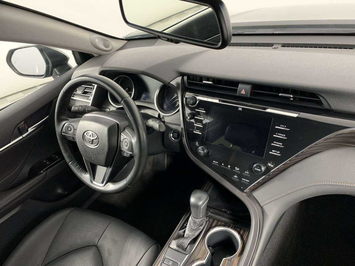 Б/У Тойота Камри 2020 года. Фото: #7