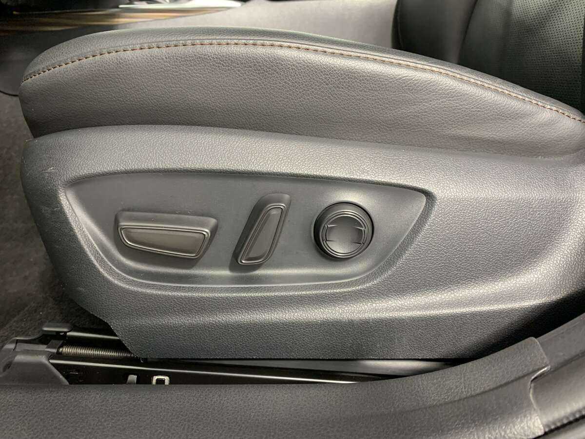 Б/У Тойота Камри 2020 года. Фото: #14