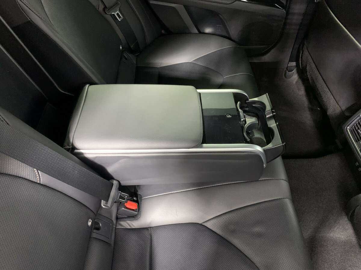 Б/У Тойота Камри 2020 года. Фото: #15