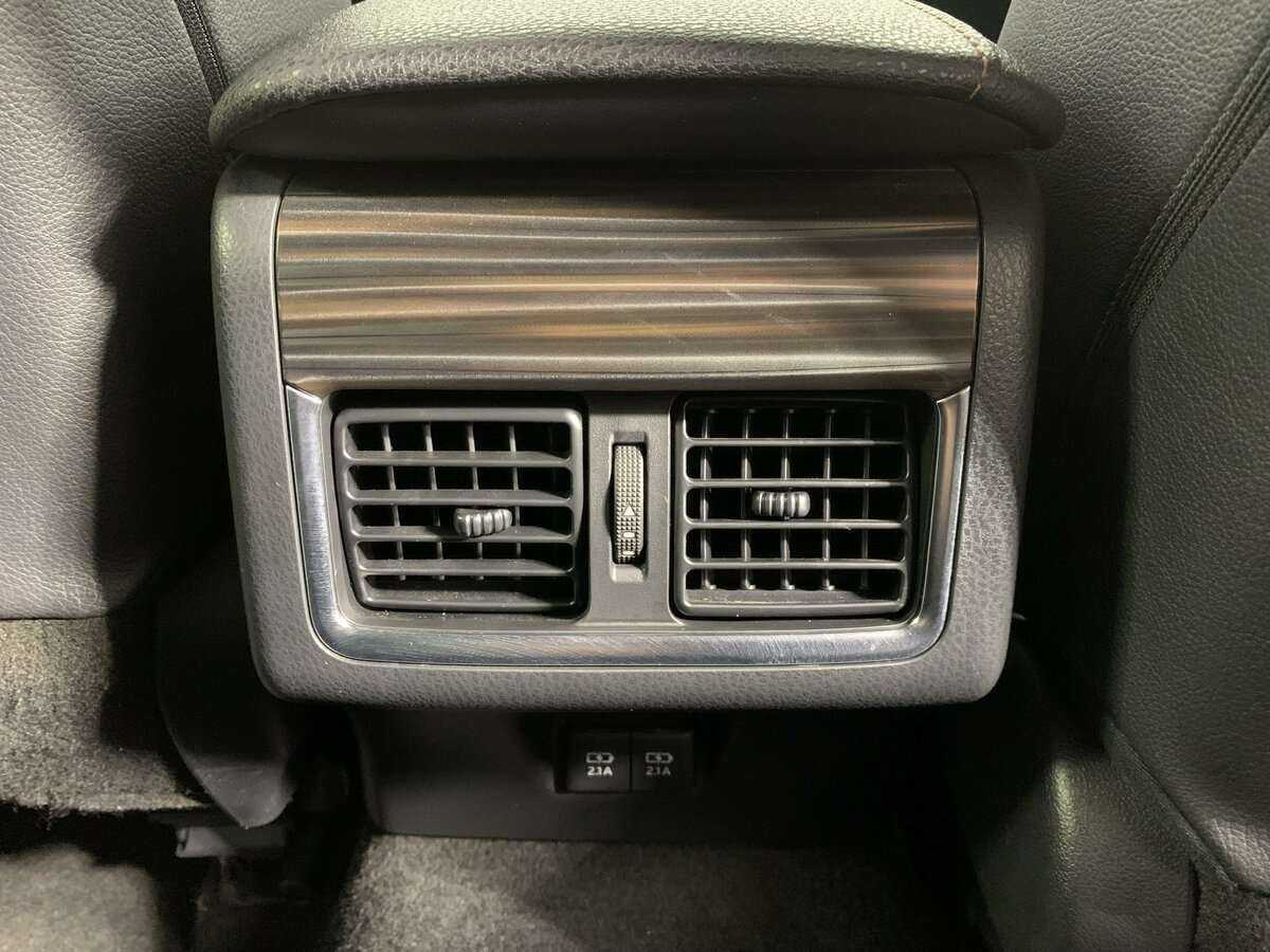 Б/У Тойота Камри 2020 года. Фото: #16