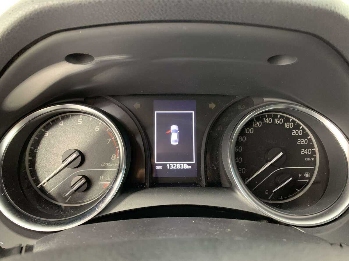 Б/У Тойота Камри 2019 года. Фото: #10