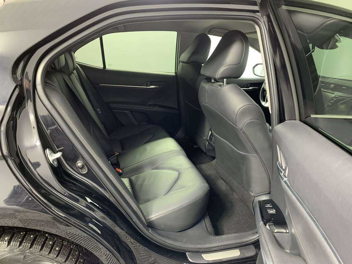 Б/У Тойота Камри 2019 года. Фото: #15