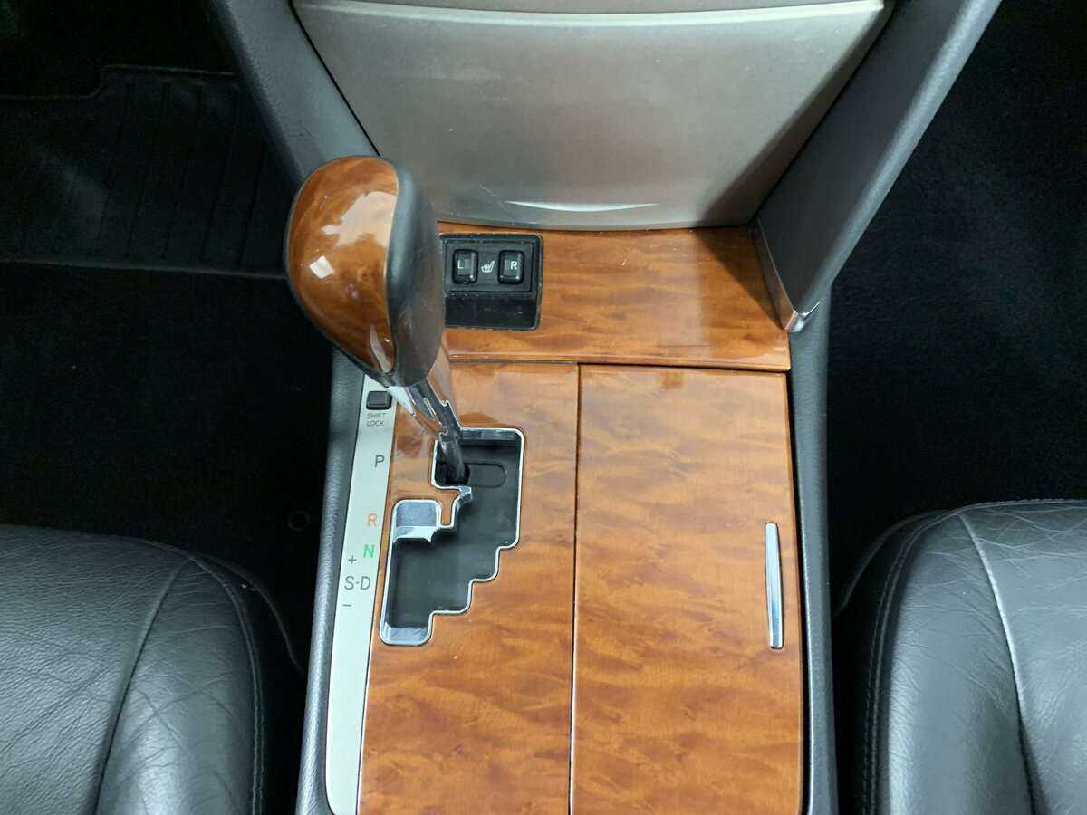 Б/У Тойота Камри 2011 года. Фото: #17