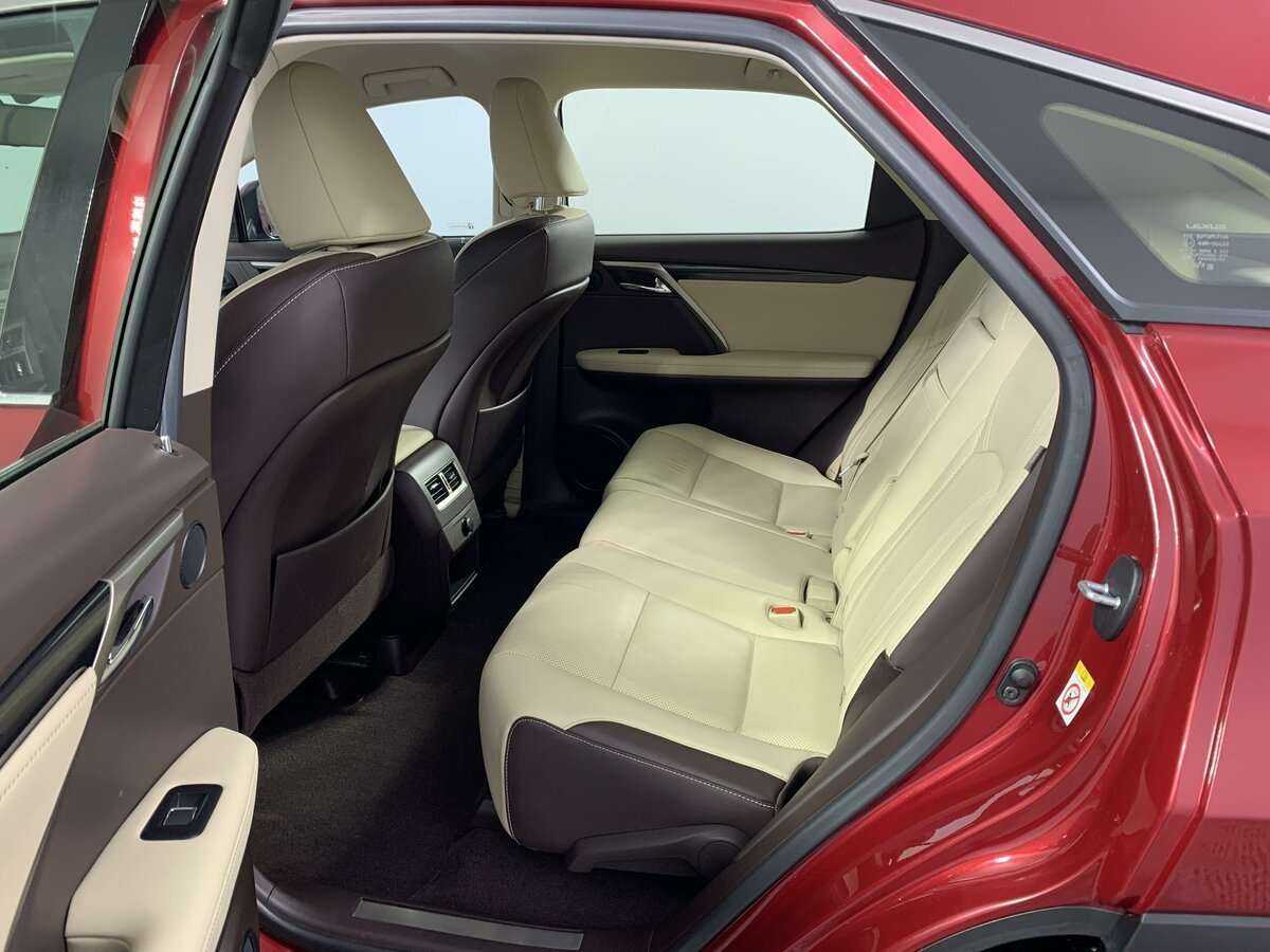 Б/У Лексус Р-Икс 2017 года. Фото: #7