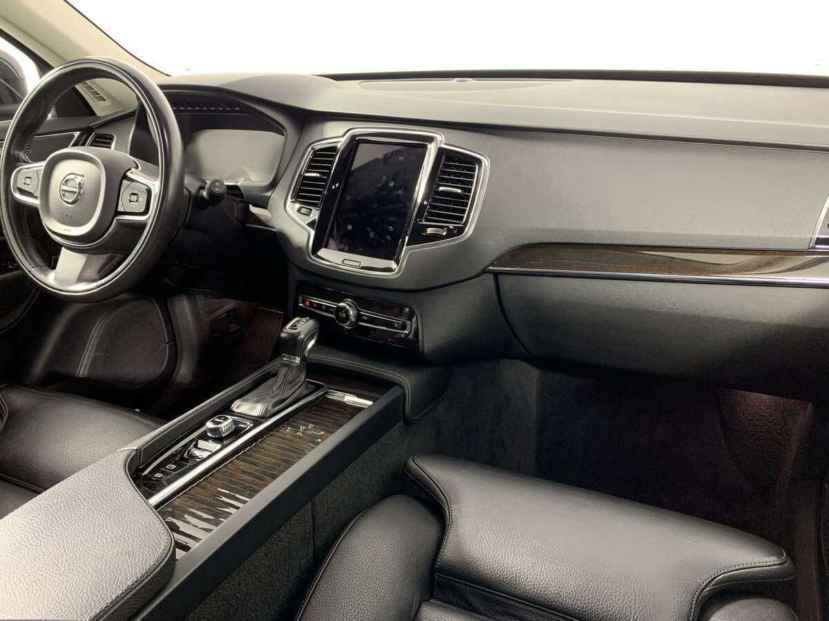 Б/У Вольво ИксЦ90 2016 года. Фото: #8