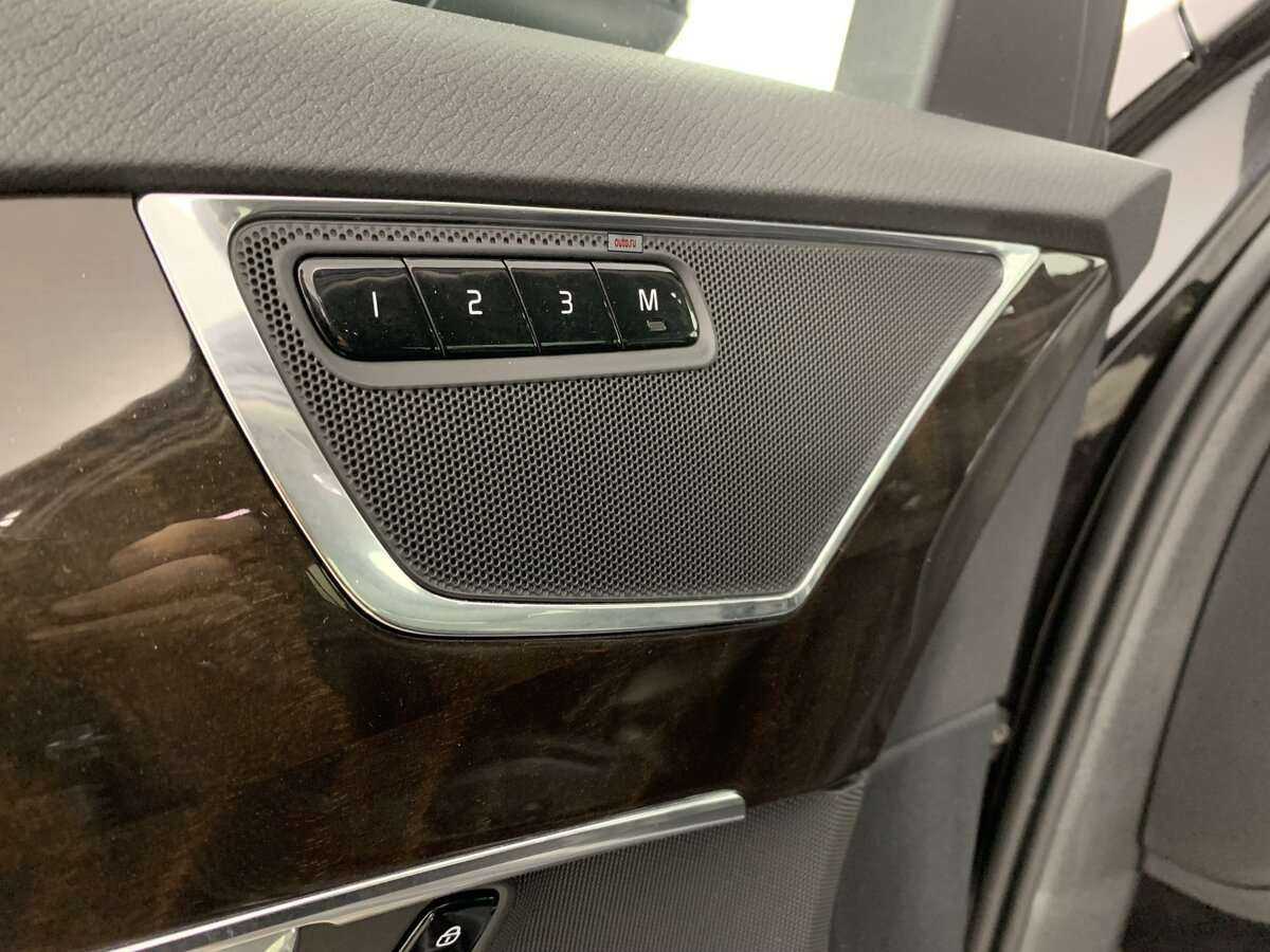 Б/У Вольво ИксЦ90 2016 года. Фото: #16