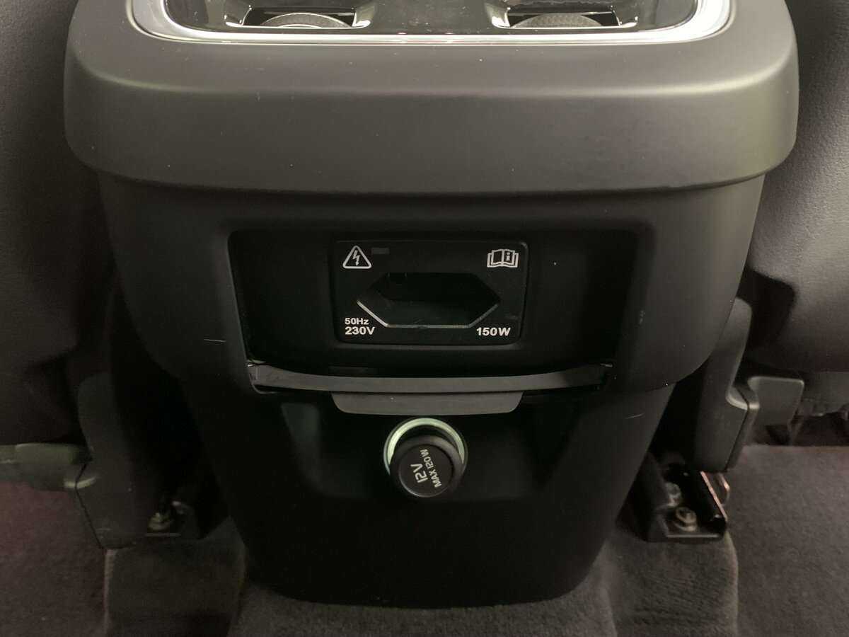 Б/У Вольво ИксЦ90 2016 года. Фото: #20