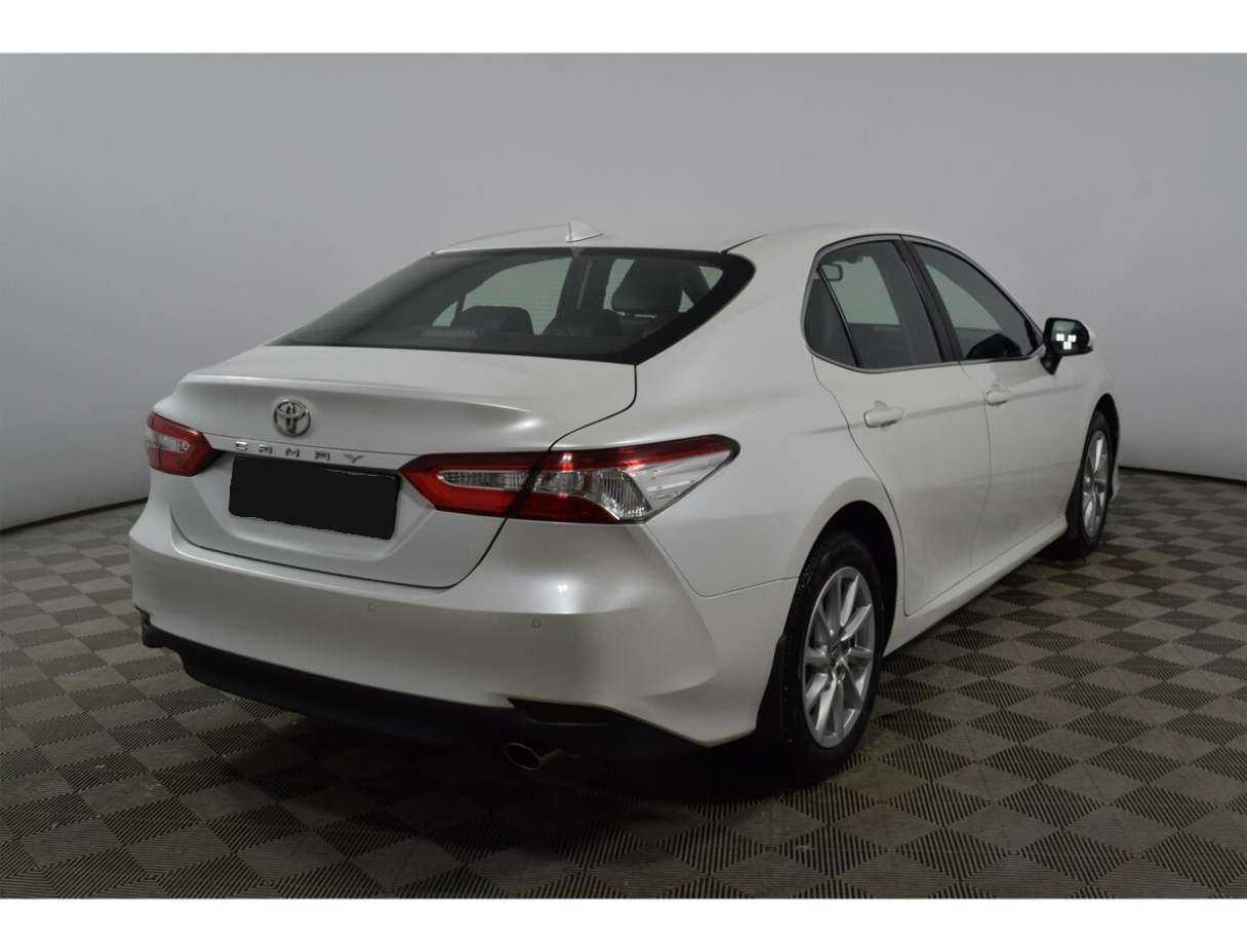 Б/У Тойота Камри 2021 года. Фото: #4