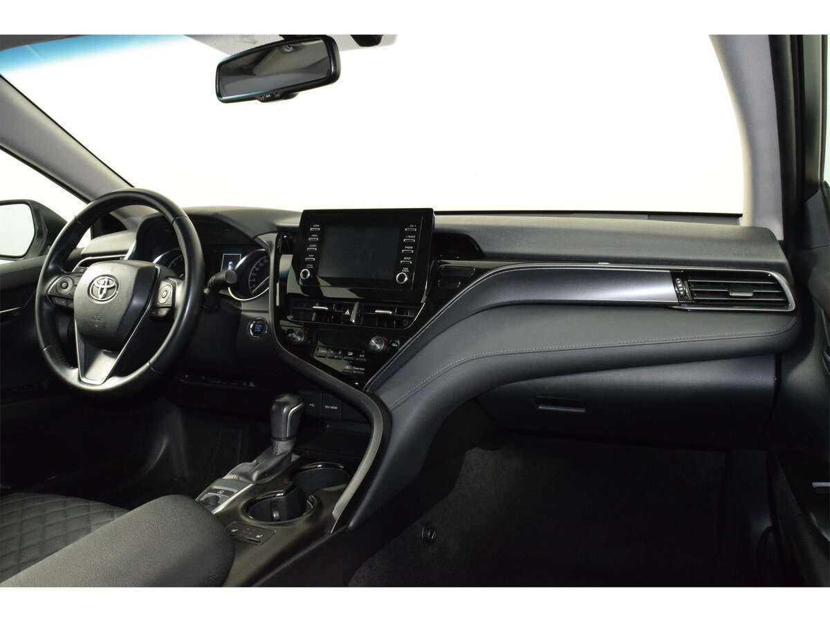 Б/У Тойота Камри 2021 года. Фото: #8