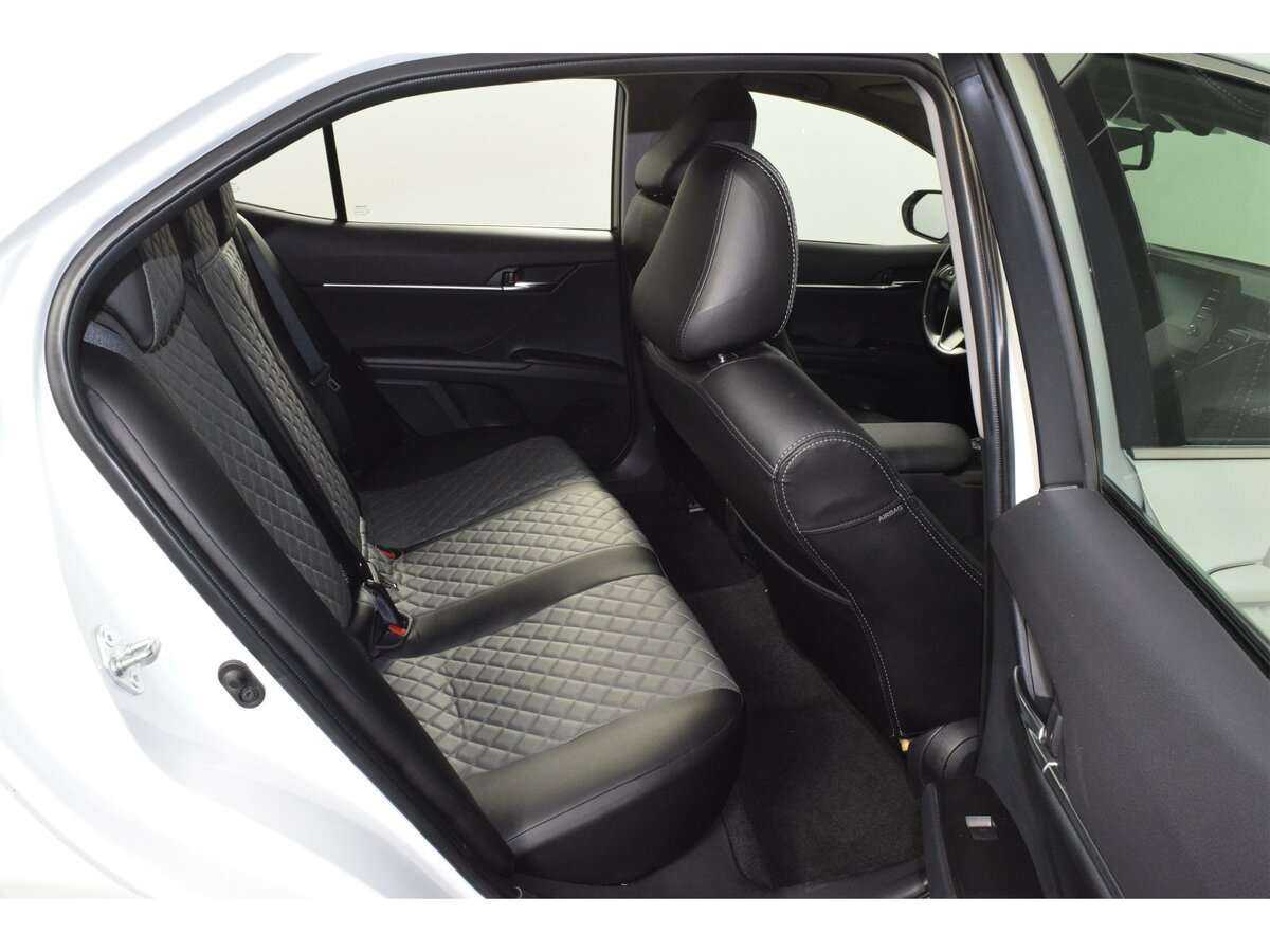 Б/У Тойота Камри 2021 года. Фото: #15