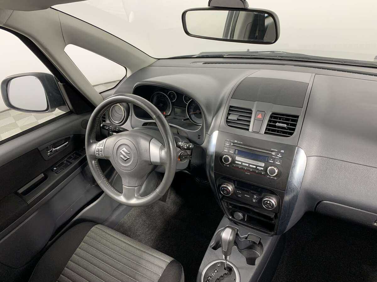 Б/У Сузуки С-Икс4 2010 года. Фото: #8
