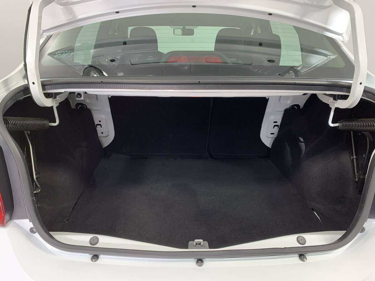 Б/У Рено Логан 2020 года. Фото: #9