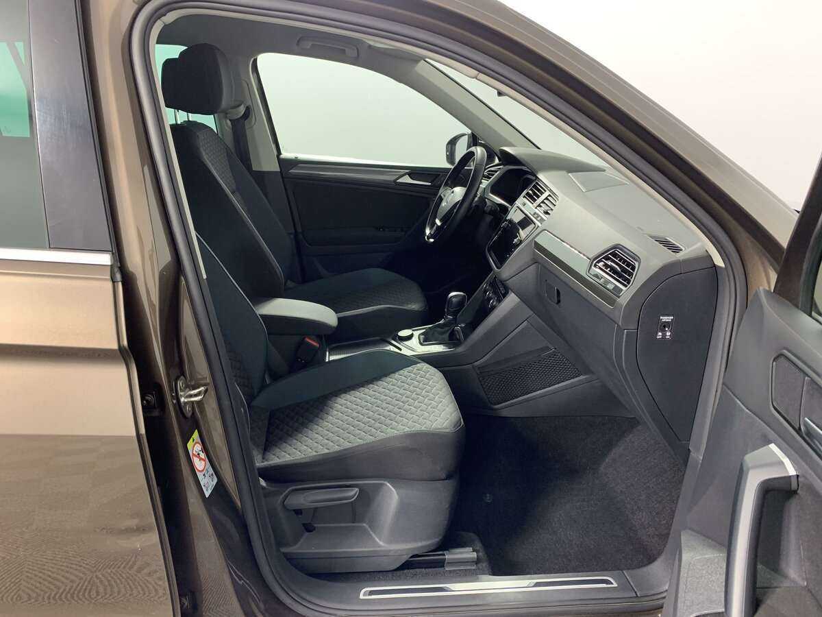 Б/У Фольксваген Тигуан 2019 года. Фото: #14