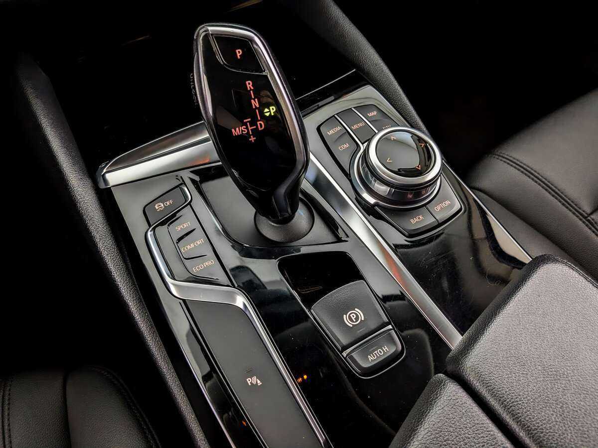 Б/У БМВ 5 серии 2018 года. Фото: #22