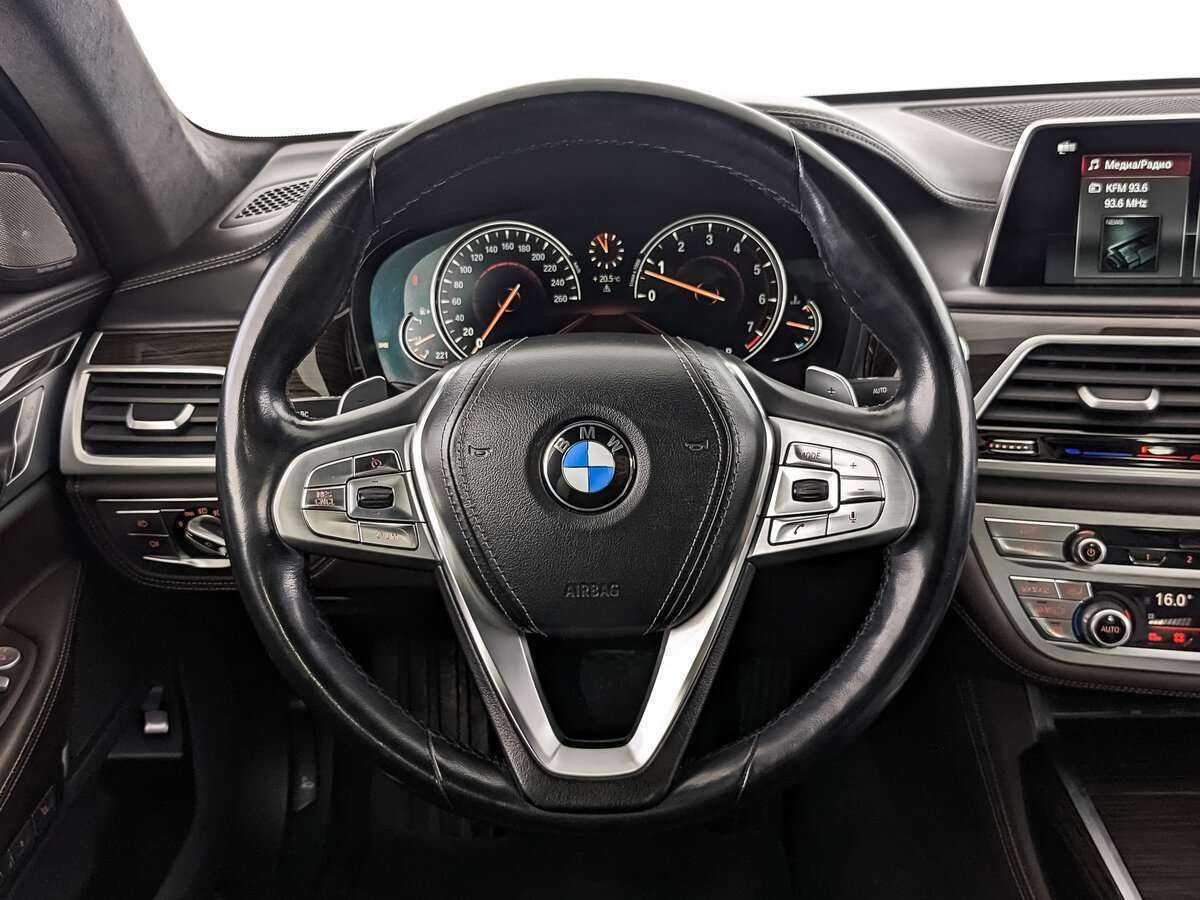 Б/У БМВ 7 серии 2017 года. Фото: #16