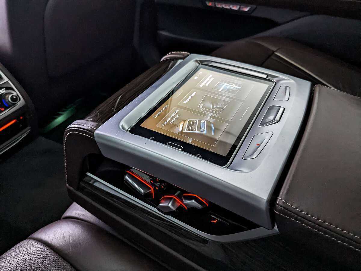 Б/У БМВ 7 серии 2017 года. Фото: #21