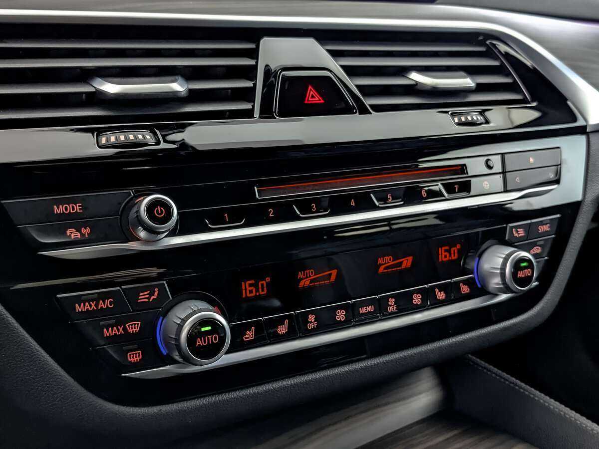 Б/У БМВ 5 серии 2019 года. Фото: #14