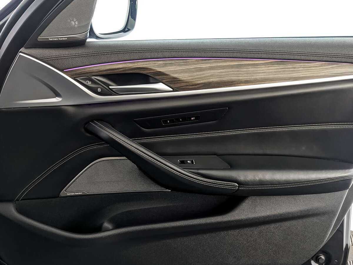 Б/У БМВ 5 серии 2019 года. Фото: #18