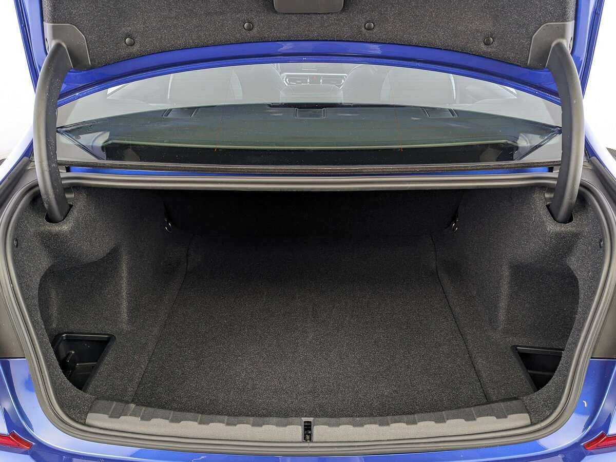 Б/У БМВ 3 серии 2019 года. Фото: #9